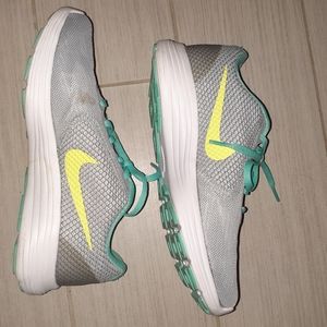 Nike Revolution 3 Running Shoe